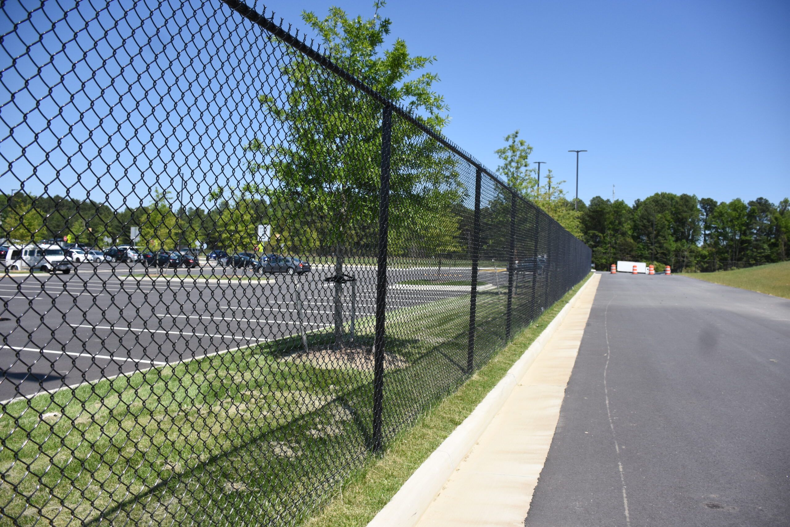 The Practical Benefits of Installing a Chain Link Fence at Your Home
